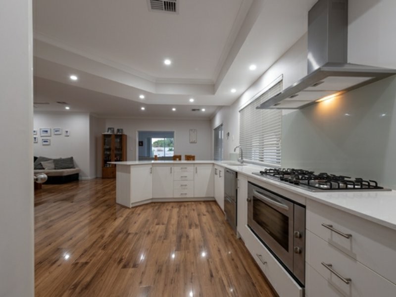 15 Sweep Ridge, Yanchep WA 6035