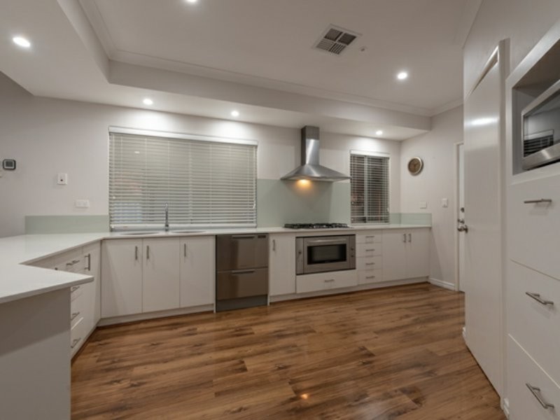 15 Sweep Ridge, Yanchep WA 6035