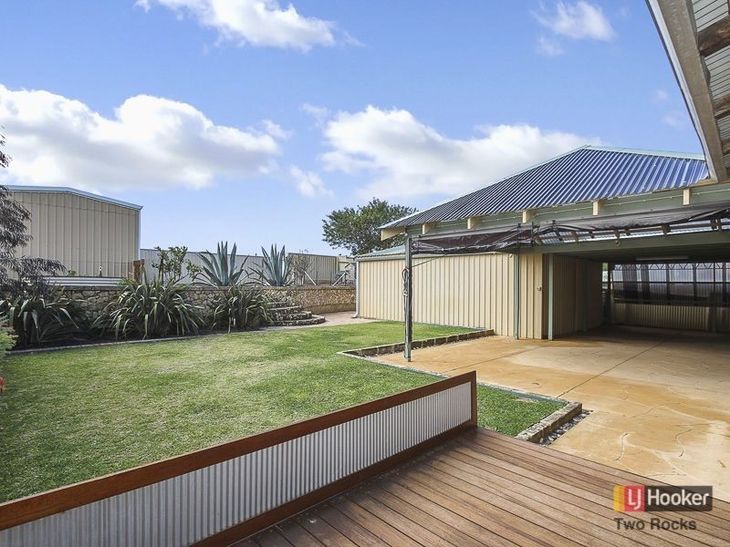 7 Fawkner Road, Two Rocks WA 6037