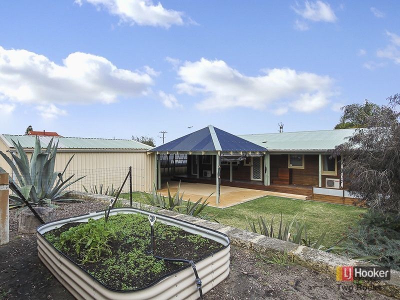 7 Fawkner Road, Two Rocks WA 6037