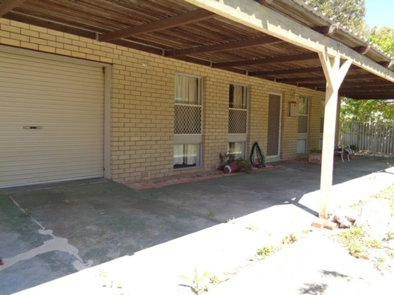 42 Charnwood Avenue, Two Rocks WA 6037