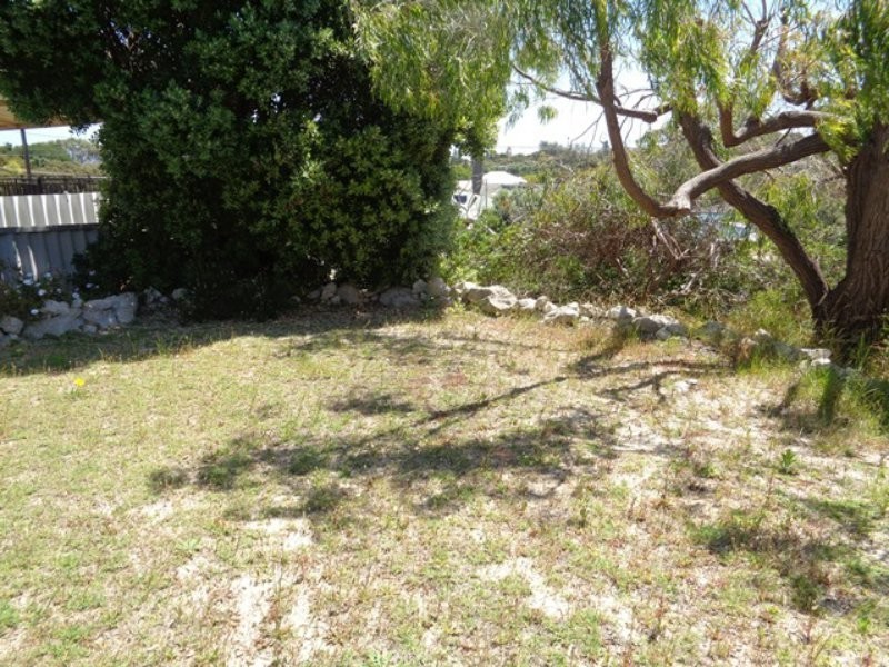 42 Charnwood Avenue, Two Rocks WA 6037