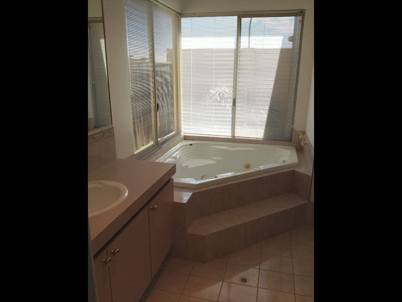 12 Sceptre Court, Two Rocks WA 6037