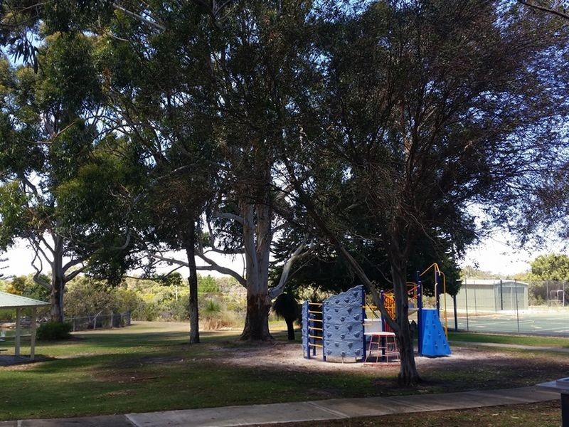 171 Woolly Bush Loop, Woodridge WA 6041