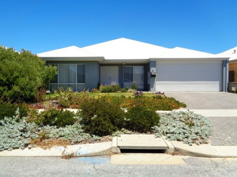 9 McClements Drive, Yanchep WA 6035