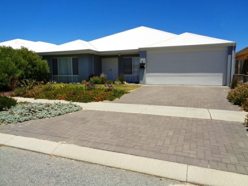 9 McClements Drive, Yanchep WA 6035