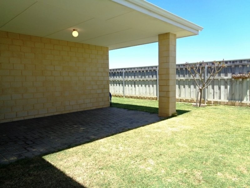 9 McClements Drive, Yanchep WA 6035