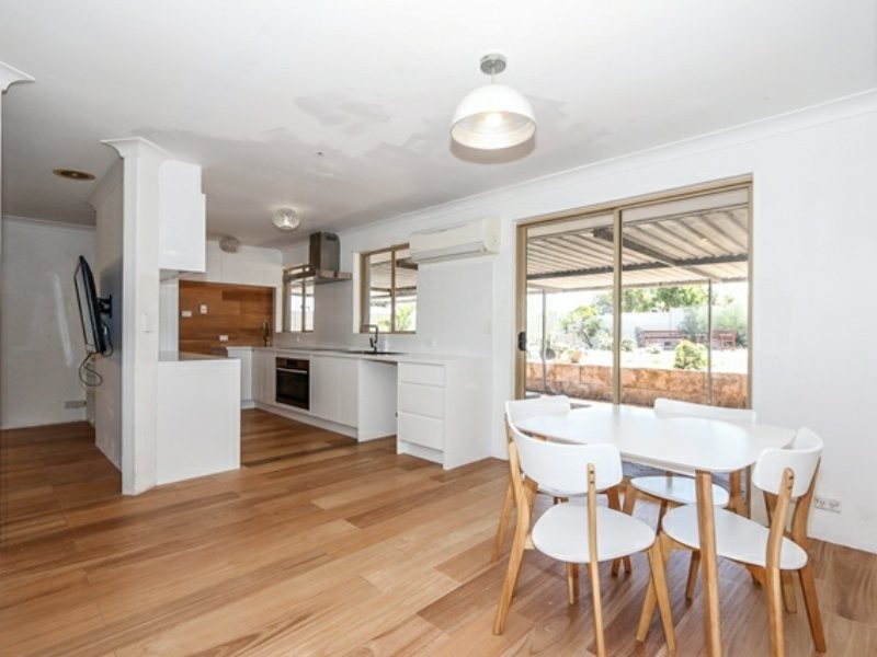 35 St Ives Drive, Yanchep WA 6035