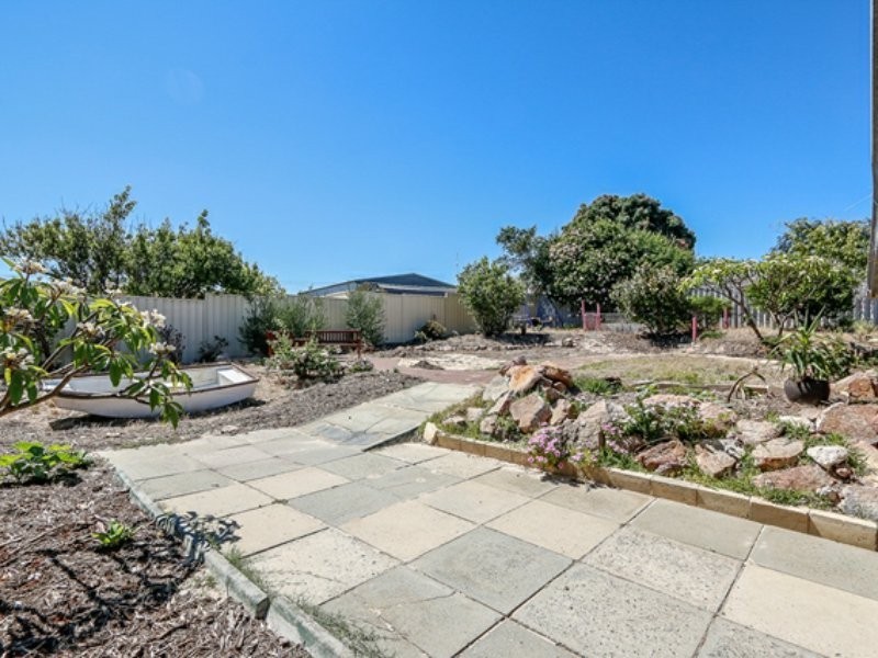 35 St Ives Drive, Yanchep WA 6035