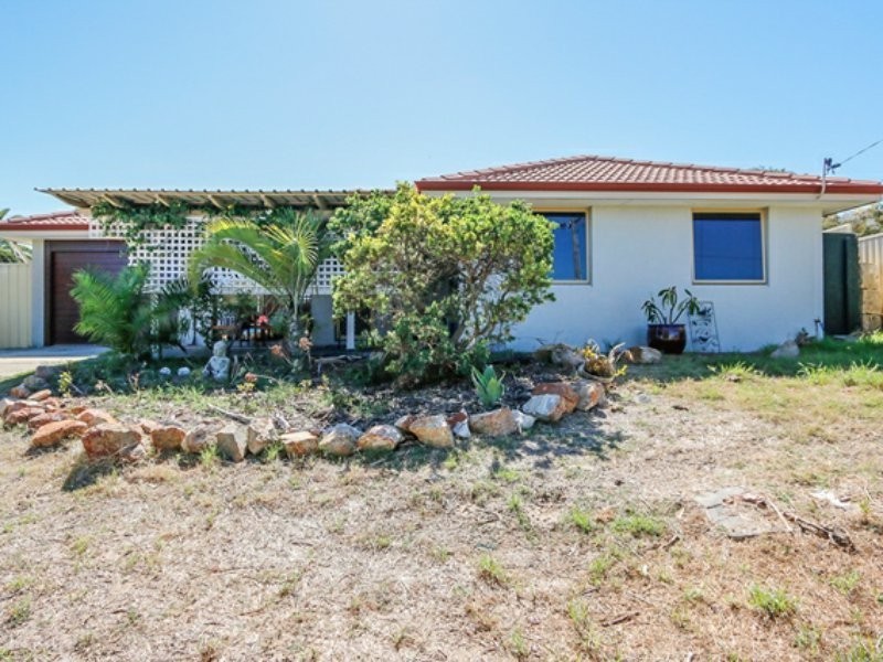 35 St Ives Drive, Yanchep WA 6035