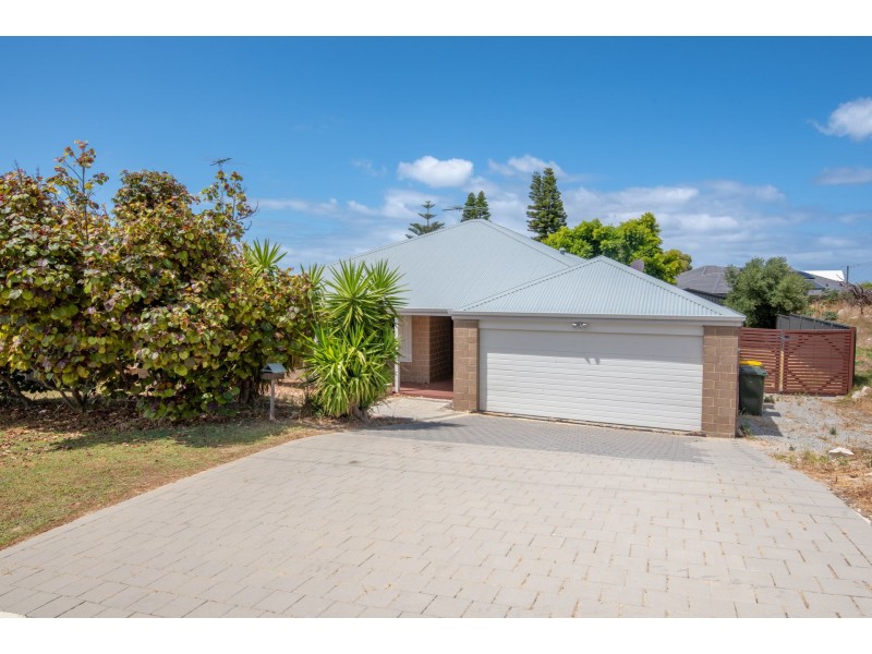 5 Evans Place, Two Rocks WA 6037