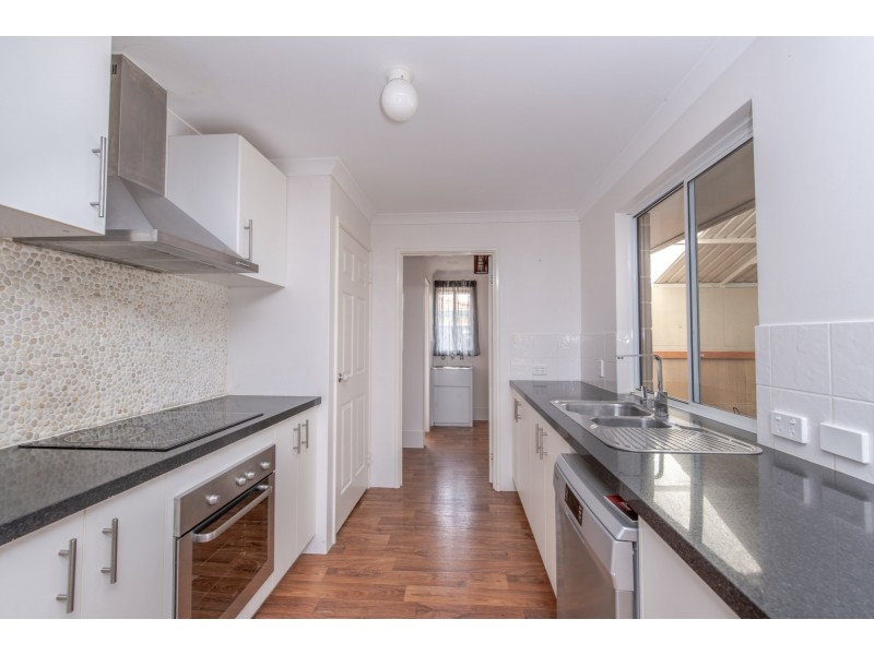 5 Evans Place, Two Rocks WA 6037