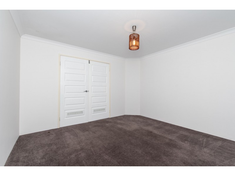 5 Evans Place, Two Rocks WA 6037