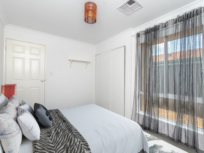 5 Evans Place, Two Rocks WA 6037