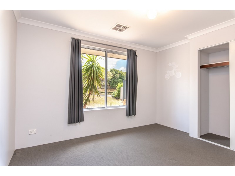 5 Evans Place, Two Rocks WA 6037