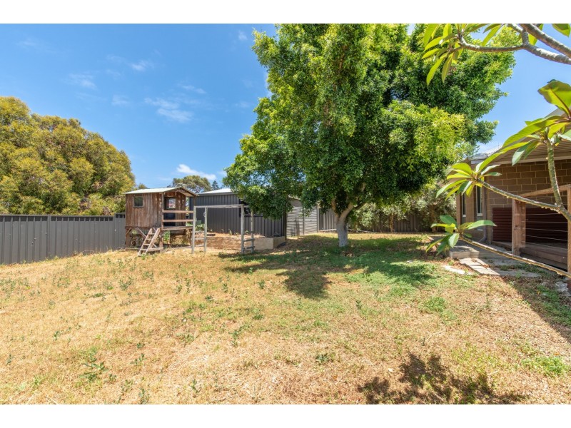 5 Evans Place, Two Rocks WA 6037