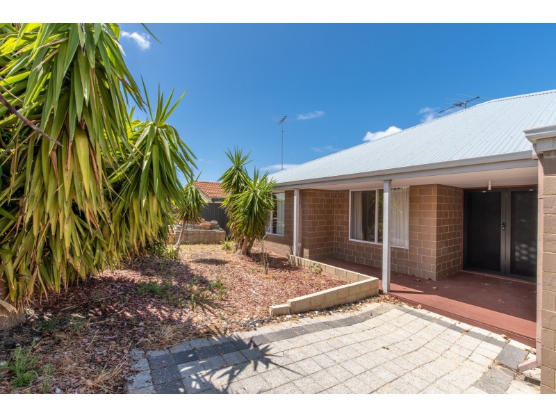 5 Evans Place, Two Rocks WA 6037