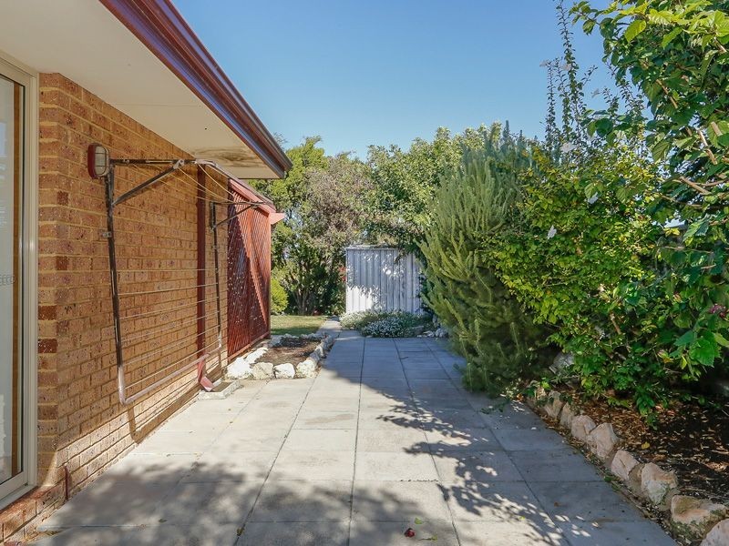 51 Whitfield Drive, Two Rocks WA 6037