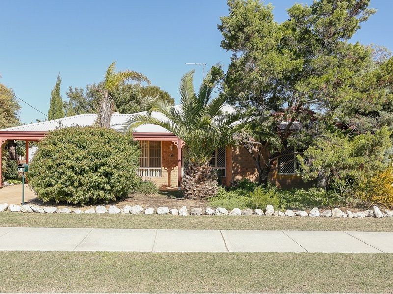 51 Whitfield Drive, Two Rocks WA 6037