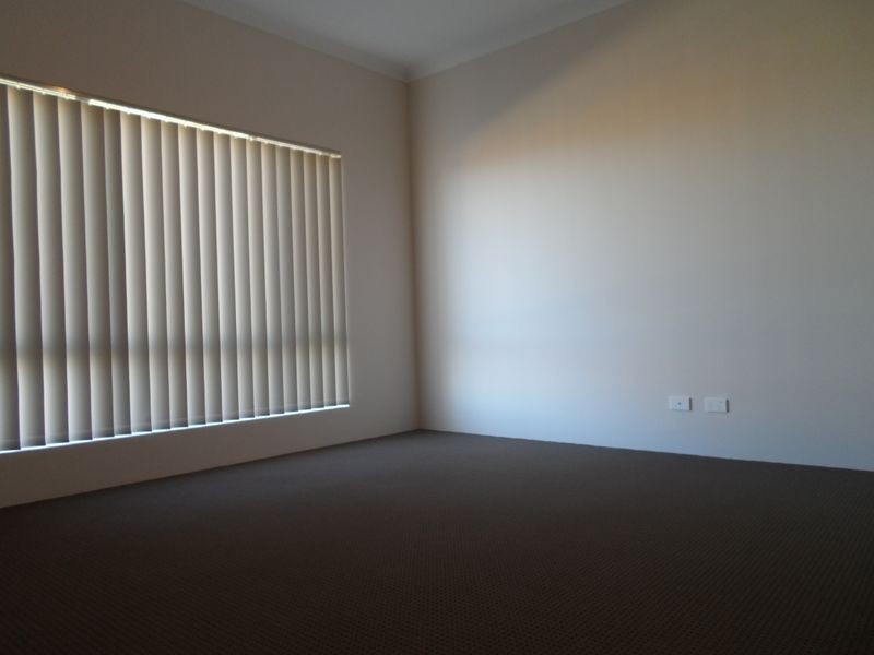 55 Fawkner Road, Two Rocks WA 6037