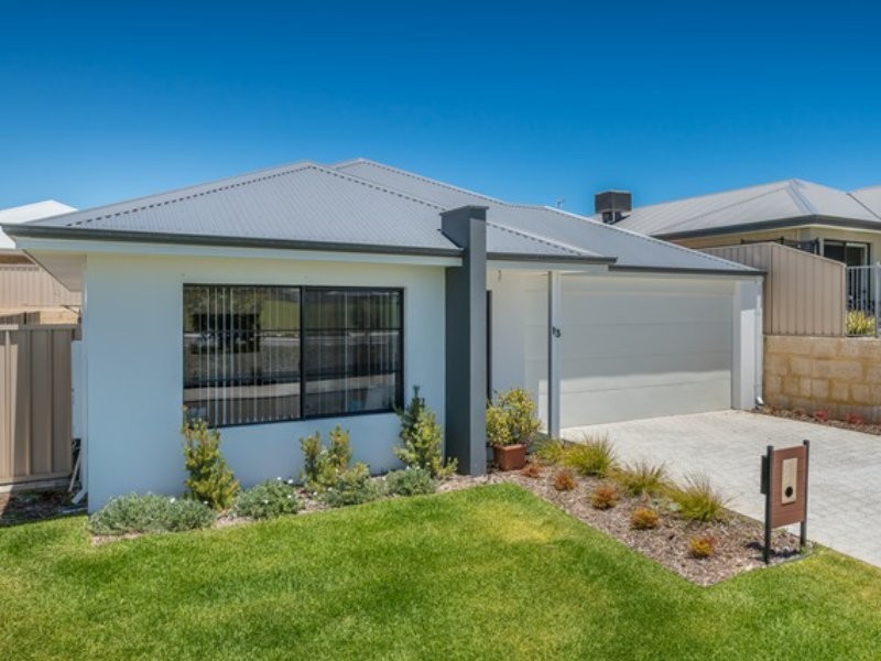 13 Wirrah Way, Two Rocks WA 6037