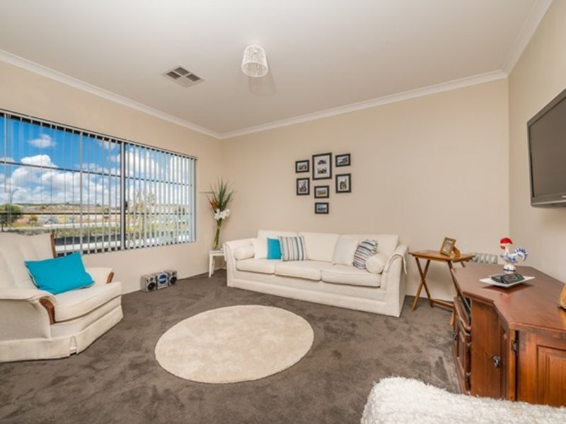 13 Wirrah Way, Two Rocks WA 6037