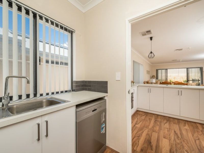 13 Wirrah Way, Two Rocks WA 6037