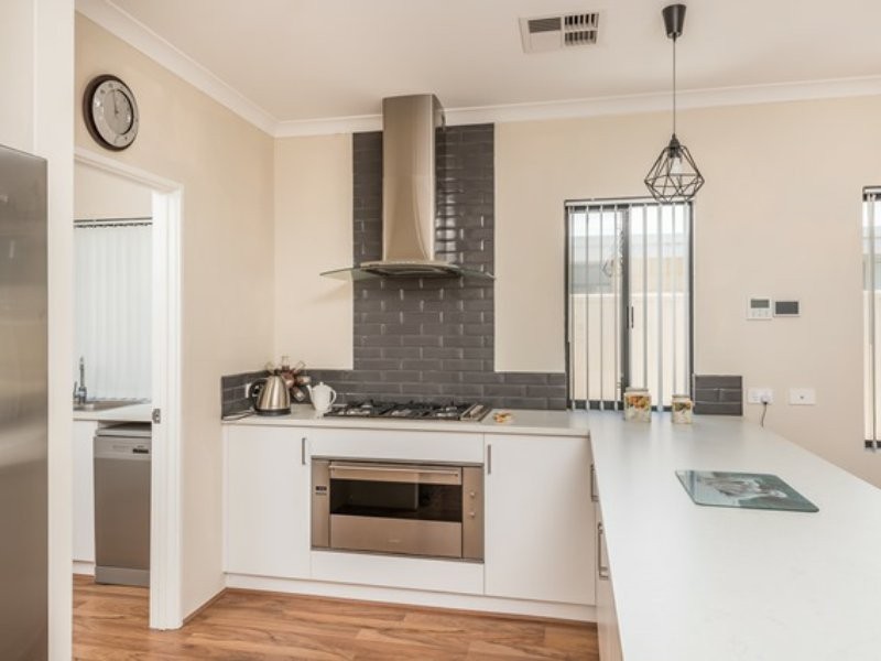 13 Wirrah Way, Two Rocks WA 6037