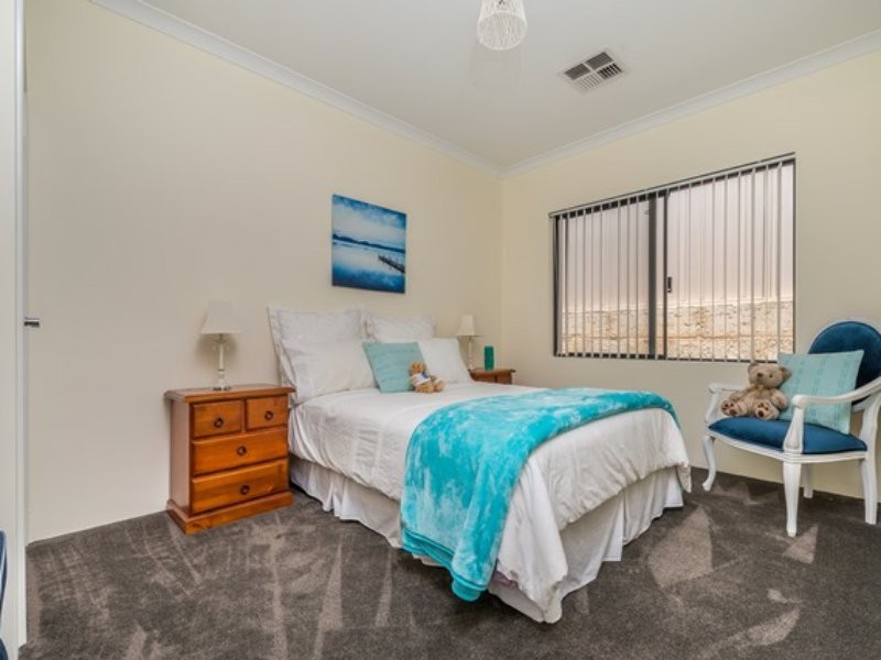 13 Wirrah Way, Two Rocks WA 6037