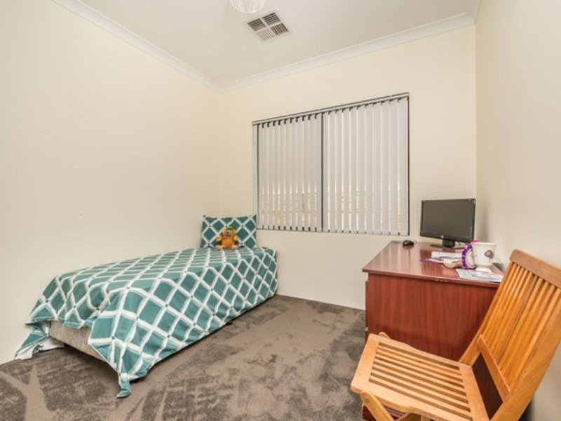 13 Wirrah Way, Two Rocks WA 6037