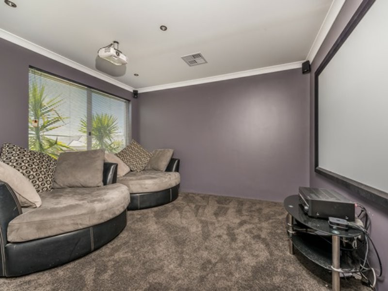 14 Mapleton Drive, Yanchep WA 6035