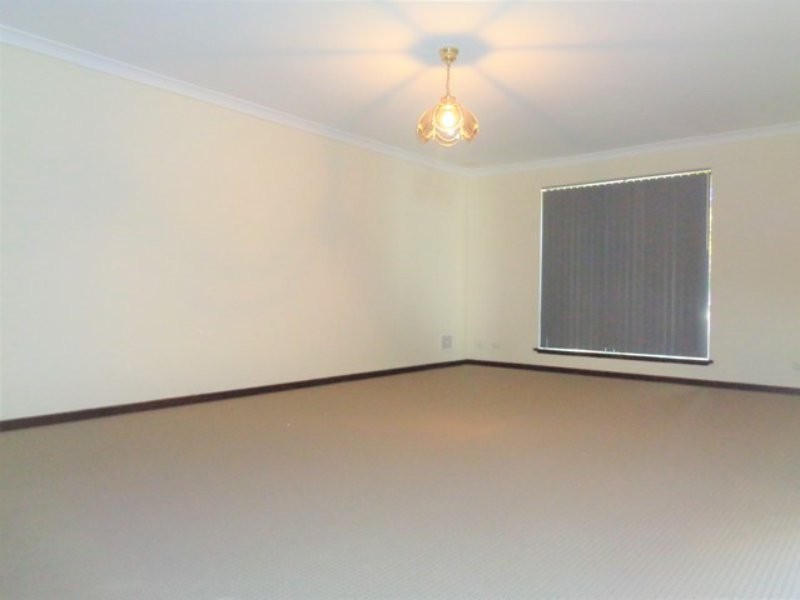 4 Wilson Place, Two Rocks WA 6037