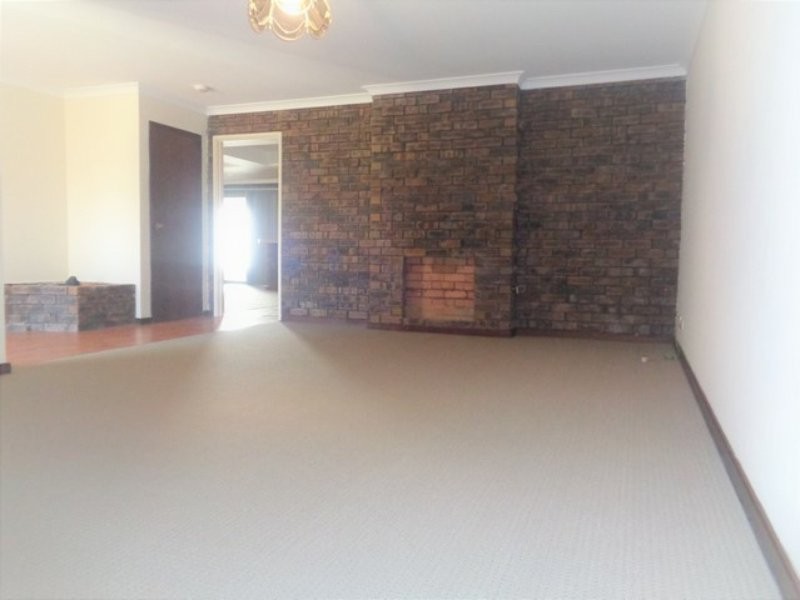 4 Wilson Place, Two Rocks WA 6037