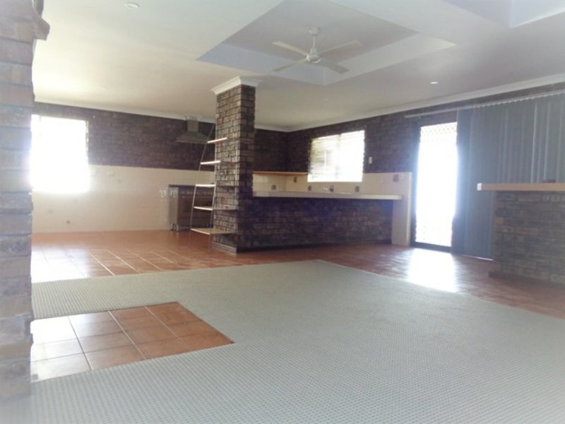 4 Wilson Place, Two Rocks WA 6037