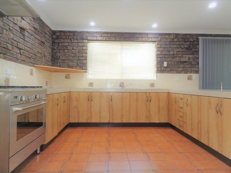 4 Wilson Place, Two Rocks WA 6037
