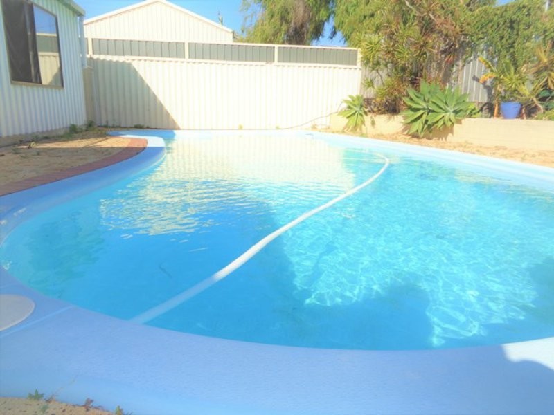 4 Wilson Place, Two Rocks WA 6037
