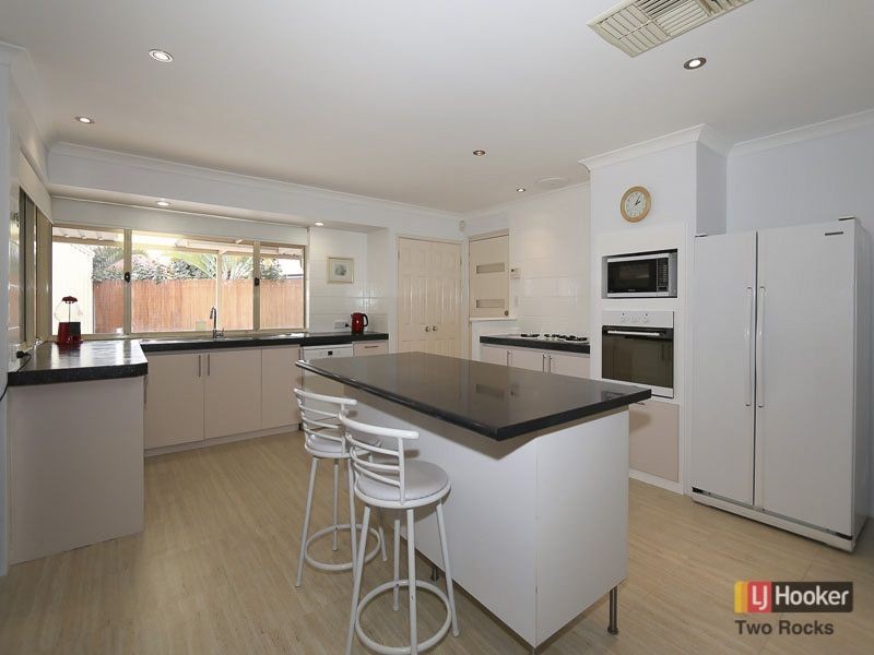 8 Vitex Court, Woodvale WA 6026