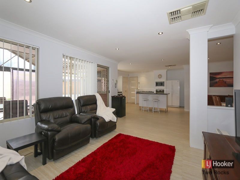 8 Vitex Court, Woodvale WA 6026
