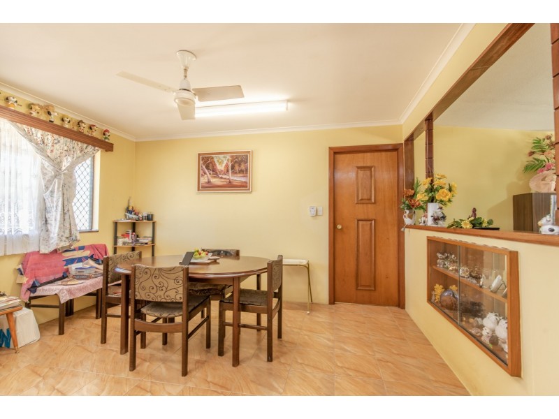 327 King Drive, Woodridge WA 6041