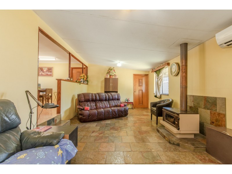 327 King Drive, Woodridge WA 6041