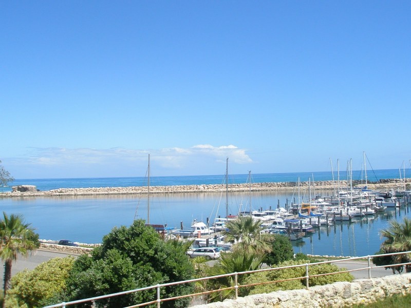 11 Snapper Way, Two Rocks WA 6037