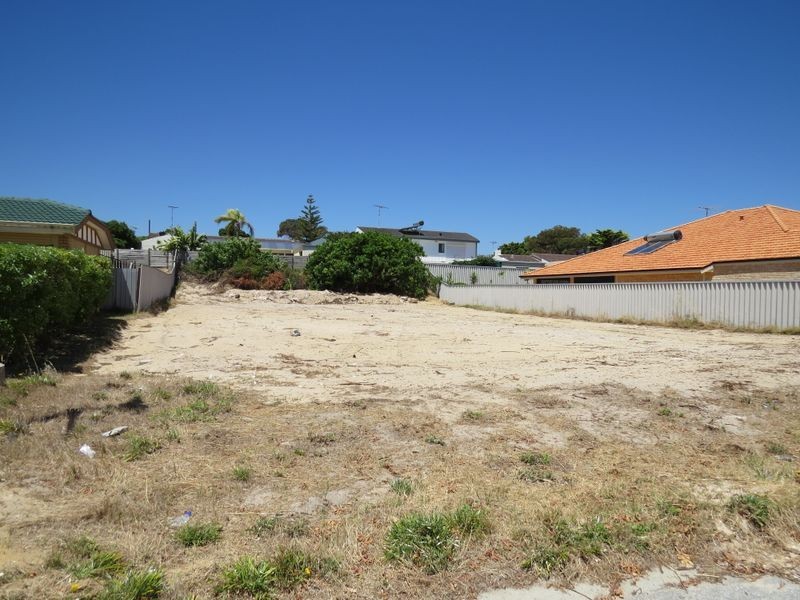 8 Weatherley Drive, Two Rocks WA 6037