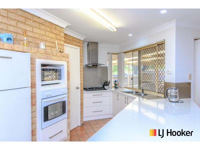 27 Carfax Place, Two Rocks WA 6037