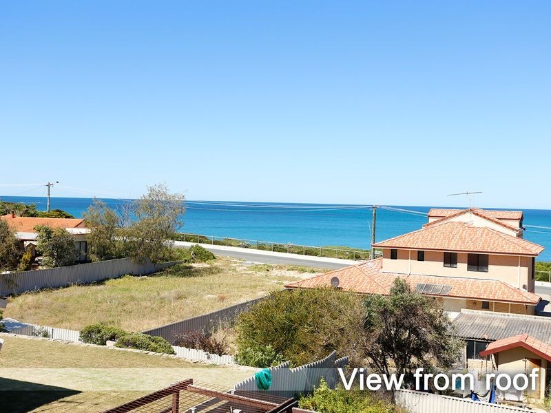 11 Compass Circle, Yanchep WA 6035