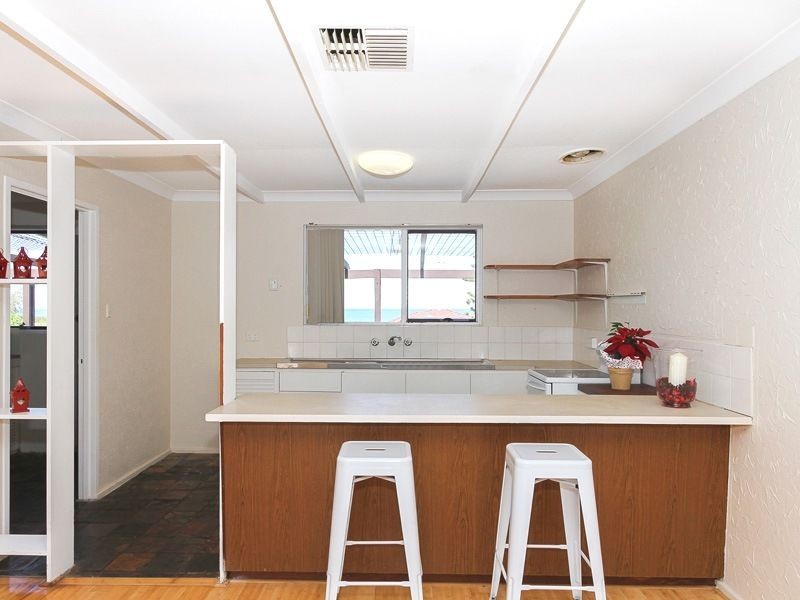 11 Compass Circle, Yanchep WA 6035