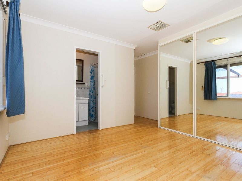 11 Compass Circle, Yanchep WA 6035