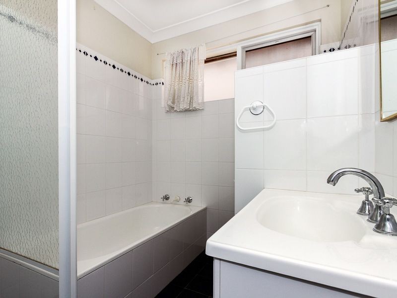 11 Compass Circle, Yanchep WA 6035