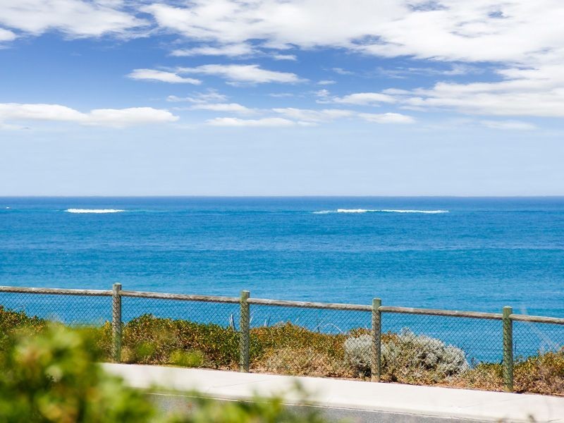 11 Compass Circle, Yanchep WA 6035