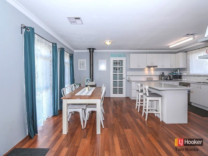 6 Dale Court, Two Rocks WA 6037