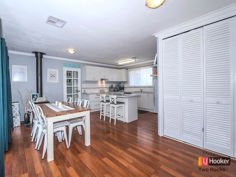 6 Dale Court, Two Rocks WA 6037